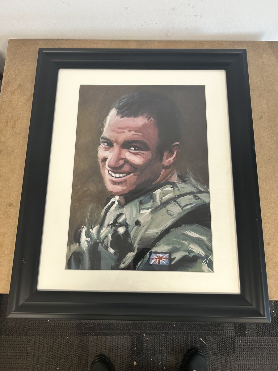 Can we get this portrait to his next of kin? Capt James Anthony Townley of 28 Royal Engineers Regt who fell in Afghan on Fri 21 Sept 2012.
@Proud_Sappers @RSMEREWW #RoyalEngineers #WeWillRememberThem #TheFallenOfAfghanistan