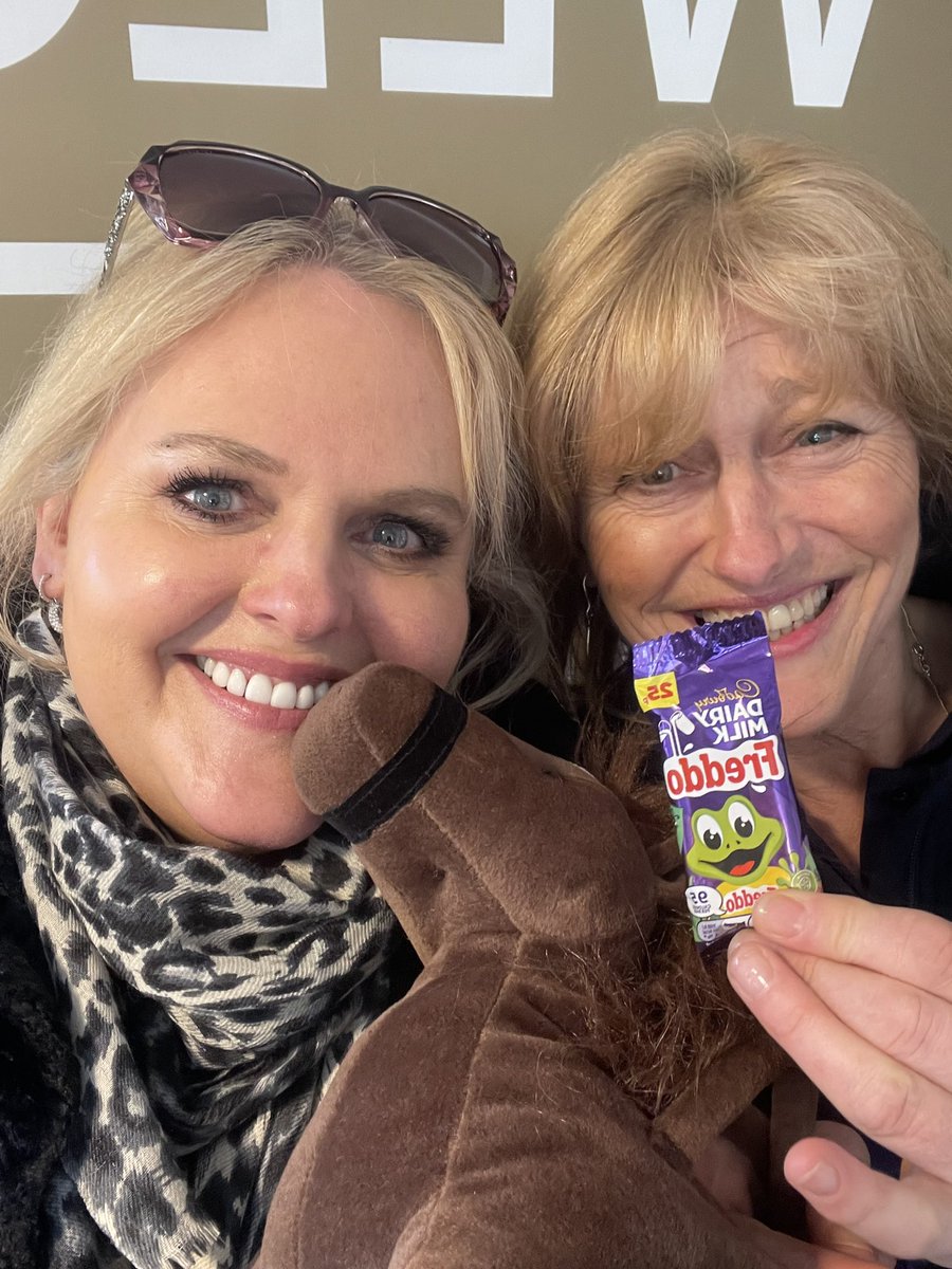 Lorraine from @PerthRacecourse at the front desk gets Freddo No 1! I’m not even in the door 😂😂