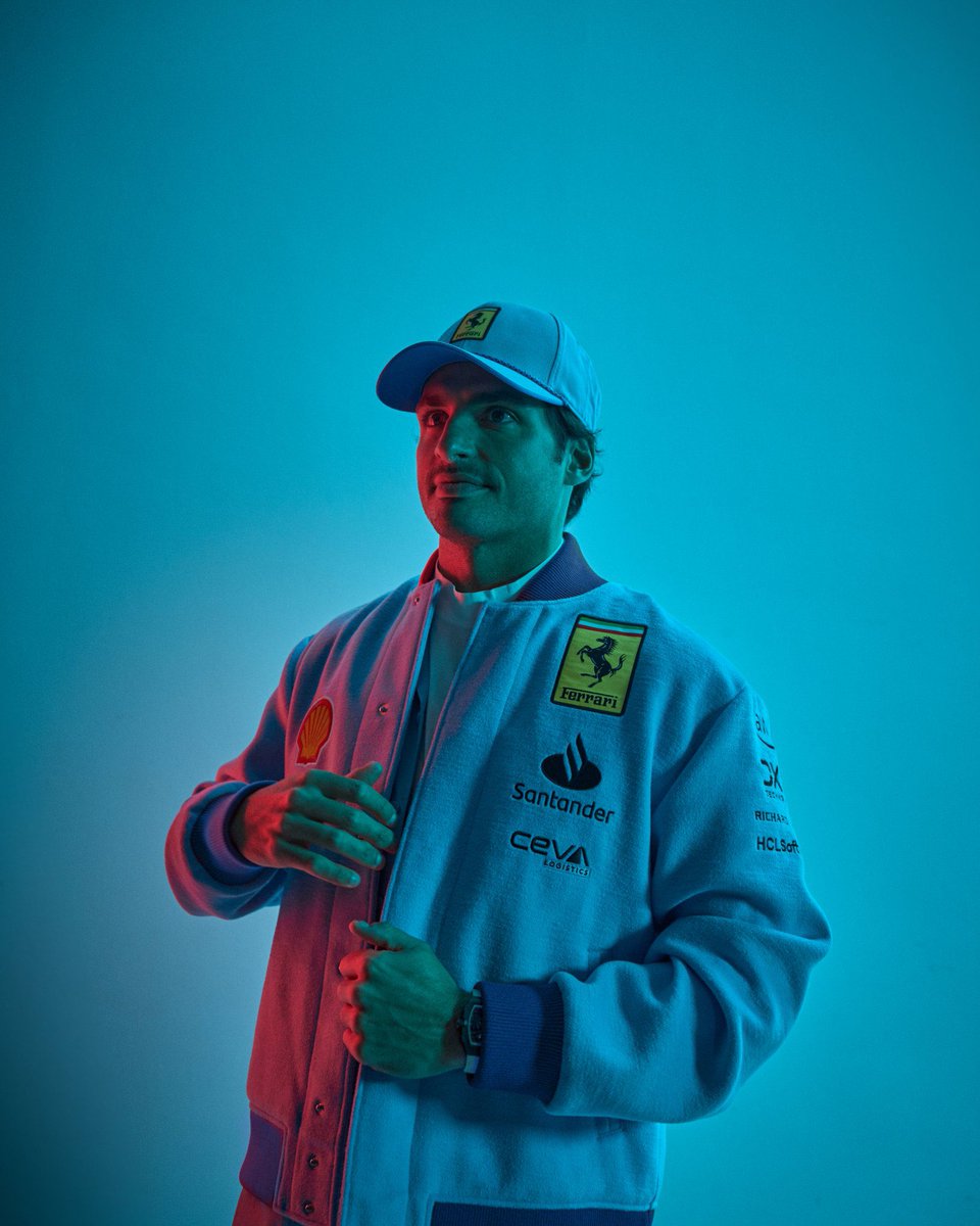 Dernier_Secteur's tweet photo. Ferrari a dévoilé les premiers équipements bleus pour le Grand Prix de Miami 👀💙

Vous aimez la couleur ? 🤔

#F1 #MiamiGP 🇺🇸 https://t.co/umdQ5YVABR