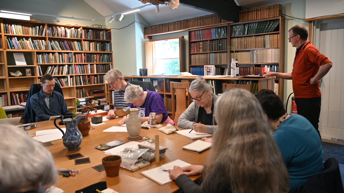 ArmittMuseum's tweet photo. Thank you to @nickartofgear & everyone who came to his #drawingworkshop here yesterday! Everyone produced artwork to be proud of 🎨
Thank you to @ace_national for supporting Nic's work, including his artworks in our #BeatrixPotter: Under the microscope exhibition 🌱 https://t.co/6G7HWbEdHM