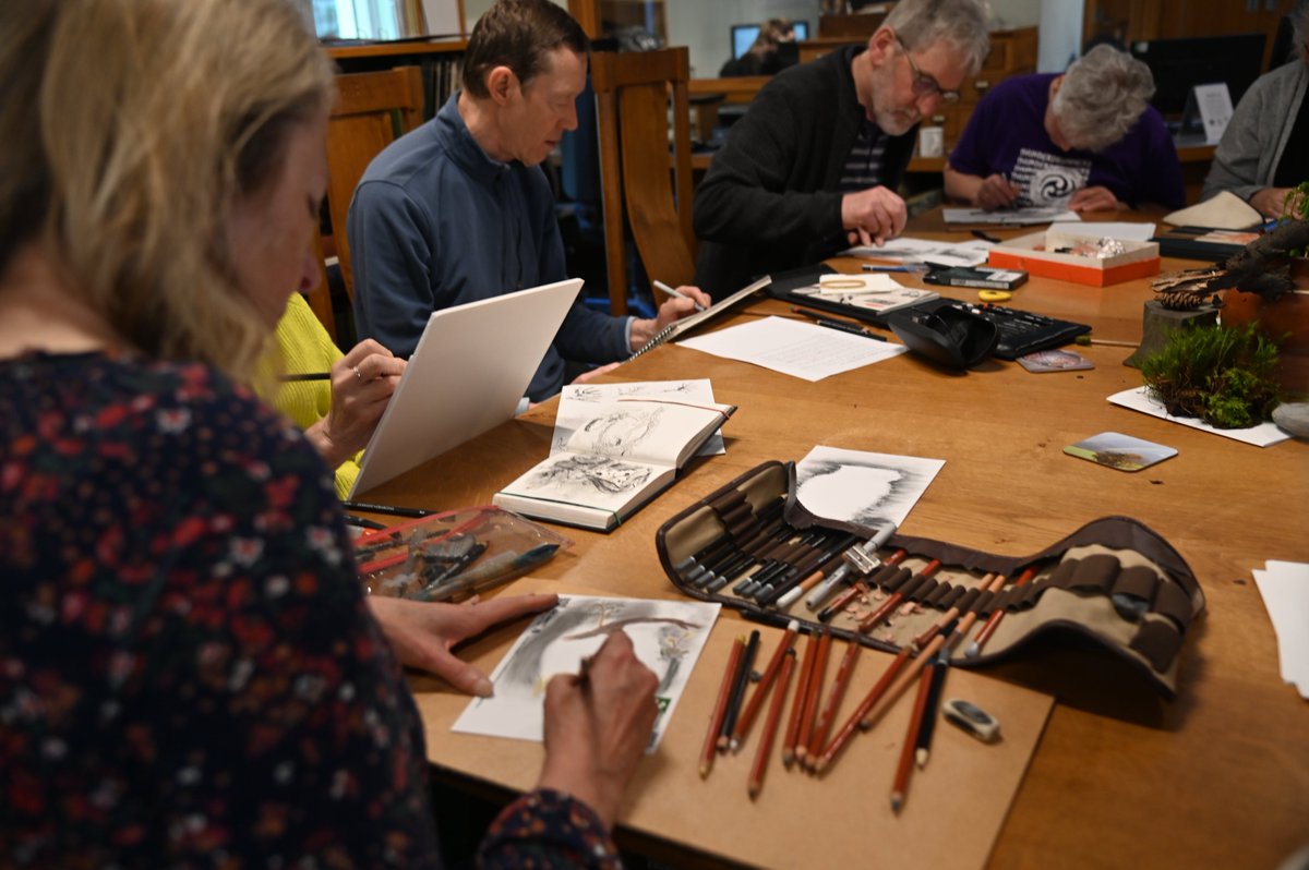 ArmittMuseum's tweet photo. Thank you to @nickartofgear & everyone who came to his #drawingworkshop here yesterday! Everyone produced artwork to be proud of 🎨
Thank you to @ace_national for supporting Nic's work, including his artworks in our #BeatrixPotter: Under the microscope exhibition 🌱 https://t.co/6G7HWbEdHM