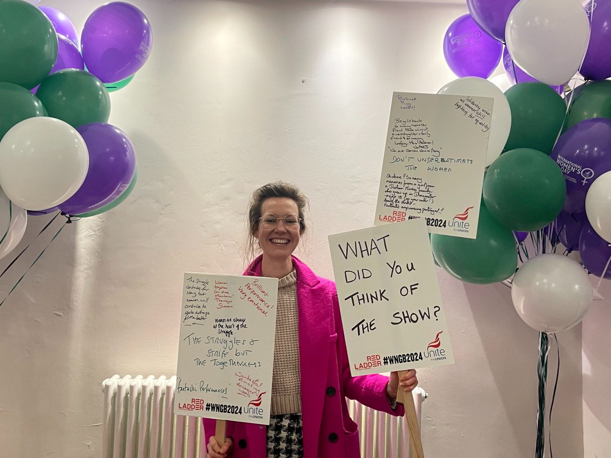 redladder's tweet photo. 👋Head to the blog where our marvellous Creative Producer & Programmer @AliceRBarber explains what makes #RedLadderLocal so chuffin' special, even when it means 2 trains, 1 bus and a pack-up tea! 🚂🚂🚌
https://t.co/sOqpNA64ck https://t.co/jljeRJBnQj
