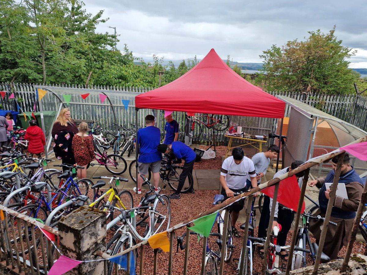Does your bike need a doctor? The fantastic team at Community Tracks will be on hand at Gourock Highland Games on 12th May providing their Dr Bike sessions with advice on bike maintenance. You can also try one of the E-Bike trails along the Esplanade. #GourockHighlandGames