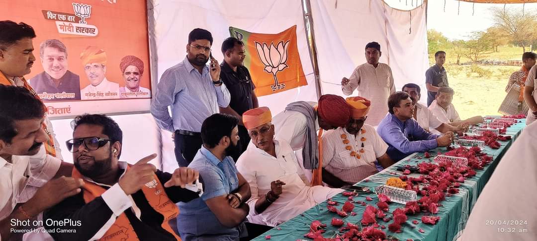 bharatbeniwal_'s tweet photo. युवाओं और संविदाकर्मियों ने पिछली सरकार में हुए पेपर लीक, भ्रष्टाचार, नई भर्तीयो व संविदा कर्मचारियों के नियमितिकरण जैसे प्रदेशव्यापी मुद्दों को लेकर लोकसभा चुनाव में भारतीय जनता पार्टी (BJP) को समर्थन दिया,
जिससे युवाओं की सभी मांगो को लोकसभा चुनाव के बाद और भी प्रमुखता के https://t.co/sq43qAVYhJ
