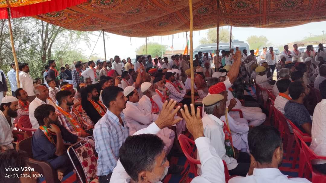bharatbeniwal_'s tweet photo. युवाओं और संविदाकर्मियों ने पिछली सरकार में हुए पेपर लीक, भ्रष्टाचार, नई भर्तीयो व संविदा कर्मचारियों के नियमितिकरण जैसे प्रदेशव्यापी मुद्दों को लेकर लोकसभा चुनाव में भारतीय जनता पार्टी (BJP) को समर्थन दिया,
जिससे युवाओं की सभी मांगो को लोकसभा चुनाव के बाद और भी प्रमुखता के https://t.co/sq43qAVYhJ