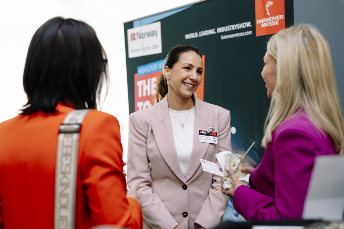 At <a href="/hannover_messe/">HANNOVER MESSE</a>, the UAE Embassy in Berlin hosted a high-level business networking event, where H.E. <a href="/mariammalmheiri/">Mariam Almheiri | مريم المهيري</a> and H.E. <a href="/VAEAMBDE/">Ahmed Alattar</a> welcomed #UAE government officials and exhibitors, alongside <a href="/AHKuae/">AHKuae</a> board members and <a href="/ClausRuhe/">Claus Ruhe Madsen</a>, Minister for Economic Affairs, Transport,
