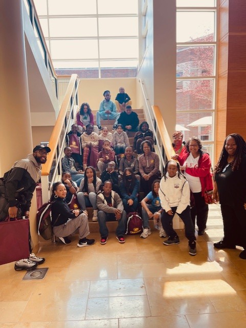 WileyElemGSO's tweet photo. The 5th graders are genuinely enjoying their time in Michigan! https://t.co/KkLJwIaH9W