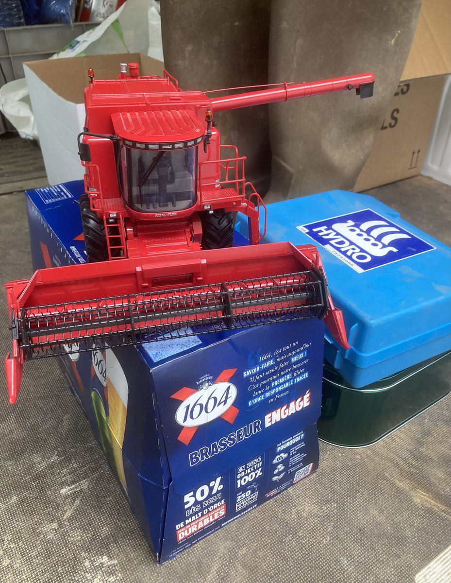 OlivierCOSTE2's tweet photo. Au programme du #TDP de cette après-midi,avec les #Agricultures de l’Yonne.
✅ Actualité #Colza #Blé #Orge🌾…
✅ Pilotage #Azote #Wanaka #NTester
✅ Point Marché #Moisson2024 🚜
Nous serons avec les agriculteurs de la Bourgogne filière #Responsable 🌱🇫🇷.
#VisMaVieDeArc📞🚙🥾. https://t.co/53QMBSfLcz
