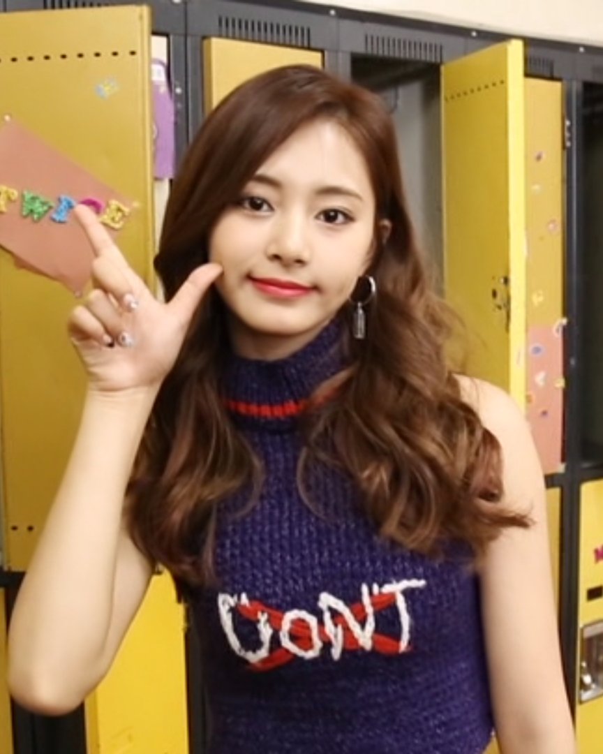 WeLoveTZUYU0614's tweet image. #TWICETAGRAM 💙
#TZUYU #子瑜 #쯔위 #ツウィ #จื่อวี #TWICE