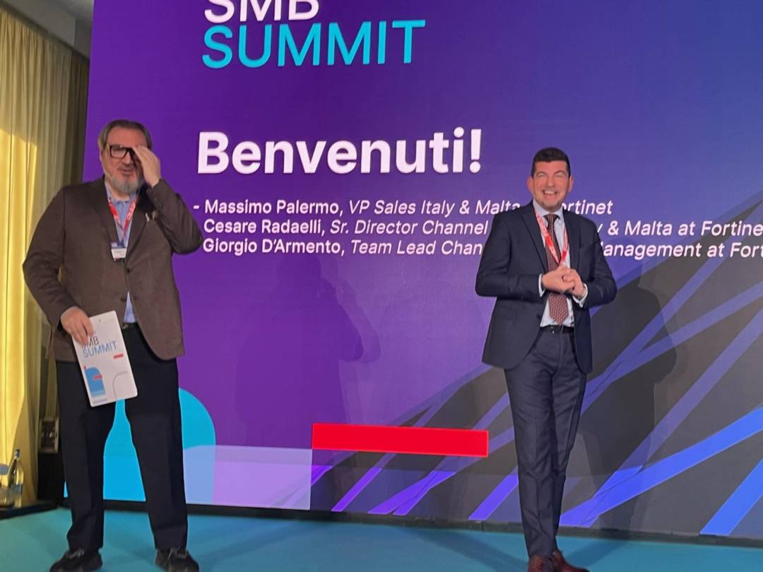 LoPsihologo's tweet photo. Riflessioni finali dal #SmbSummit:
La protezione delle PMI attraverso soluzioni innovative come il SASE dimostra l'impegno di #Fortinet verso un ambiente di business sicuro e prospero in Italia.
Continuiamo a costruire insieme il futuro 💪 
👉 [https://t.co/aWiKFDGAEY]
 @DigitalicMag #adv
