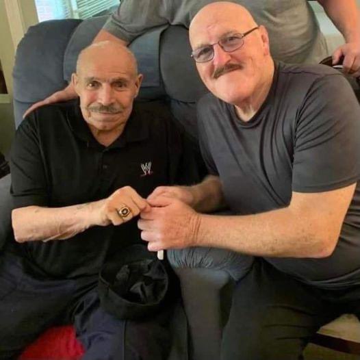 Legends @the_ironsheik and @_SgtSlaughter