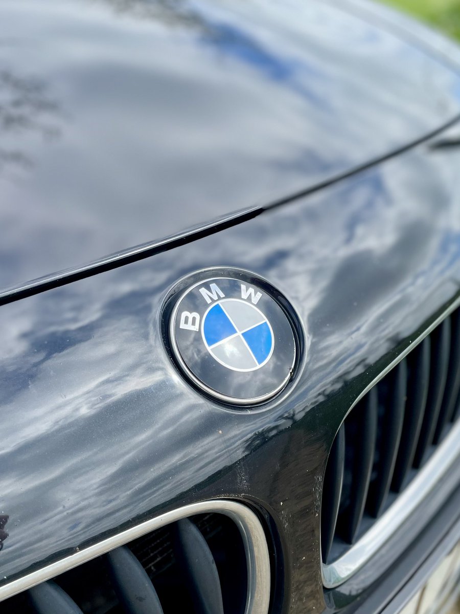 LAB_Officiel's tweet photo. BMW Z4 Roadster (e85) 2.5L 177ch (phase 2) 🖤
•
Mon daily pendant 5 mois et 5.000 kilomètres ! 
Voici mon avis sur ce roadster iconique de la marque bavaroise… ⤵️
•
Après avoir vendu mon Alfa Romeo Giulietta, je souhaitais à tout prix acquérir un cabriolet. 
•
#bmw #bmwz4 https://t.co/UhCHq7fwMT