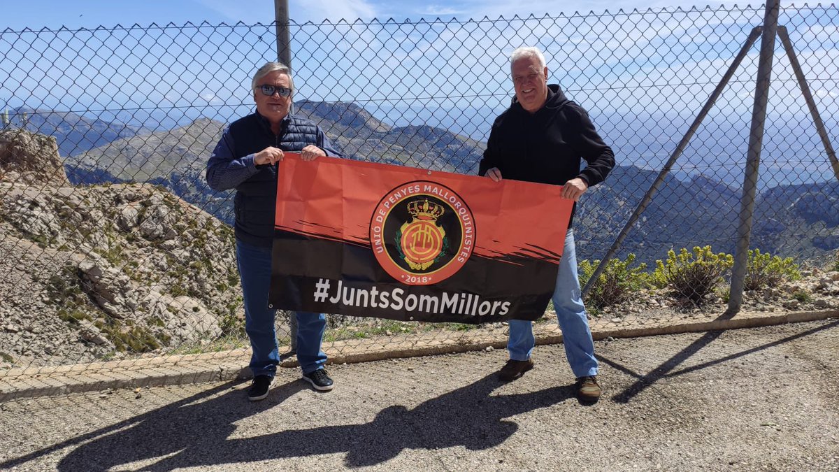 La Unío de Penyes subió a lo más alto de las Illes Balears la bandera del R.C.D. Mallorca donde se merece estar. 👹🏔️ Amunt !! #SomUnió