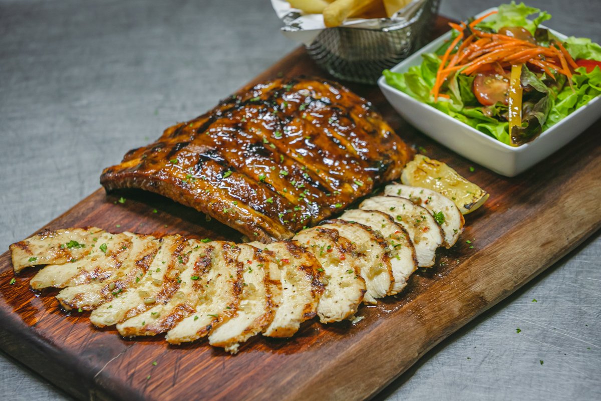 Boneless bliss! Our fall-off-the-bone Ribs & Chicken Breast combo are a must-try. Tender, flavorful, and perfect for sharing (or not ). #KohSamui #Lamai #Chaweng #RibLove