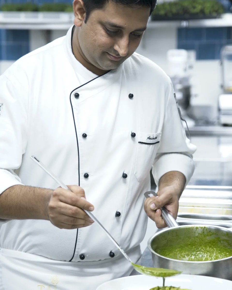 VivaGoaOnline's tweet photo. With a carefully crafted menu, diners are invited to embark on a culinary journey at Paper Moon Italian Restaurant at Taj Fort Aguada Resort &amp; Spa, Goa which celebrates the vibrant tastes of summertime.

#vivagoaonline #culinaryjourney #chef #souschef #summeringoa #dining https://t.co/IuZMQva336