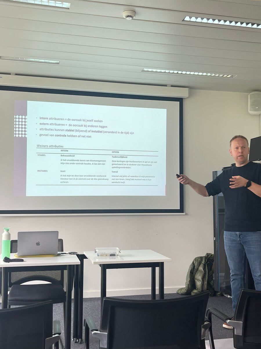 Zeer fijn om vandaag voor het @GO_onderwijs de directies van morgen wegwijs te maken in het concept academisch optimisme. Uiteraard samen met @RLelieur van <a href="/UAfsw/">UniversityAntwerpFSW</a>! #wijbereikenmeer