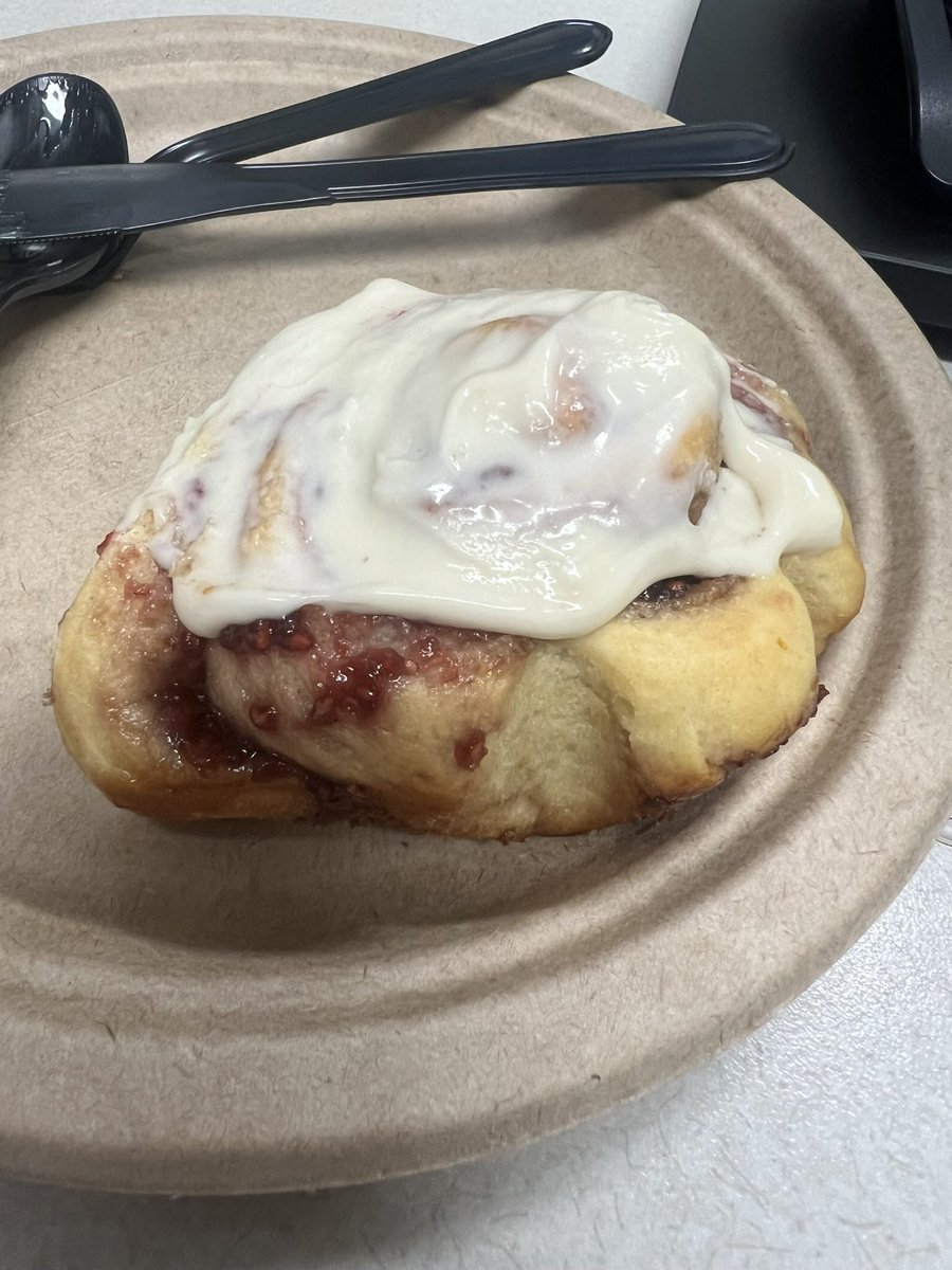 Raspberry rolls from one of our dietitians, Emma! We eat good in clinical nutrition 😋#WhatRDsDo