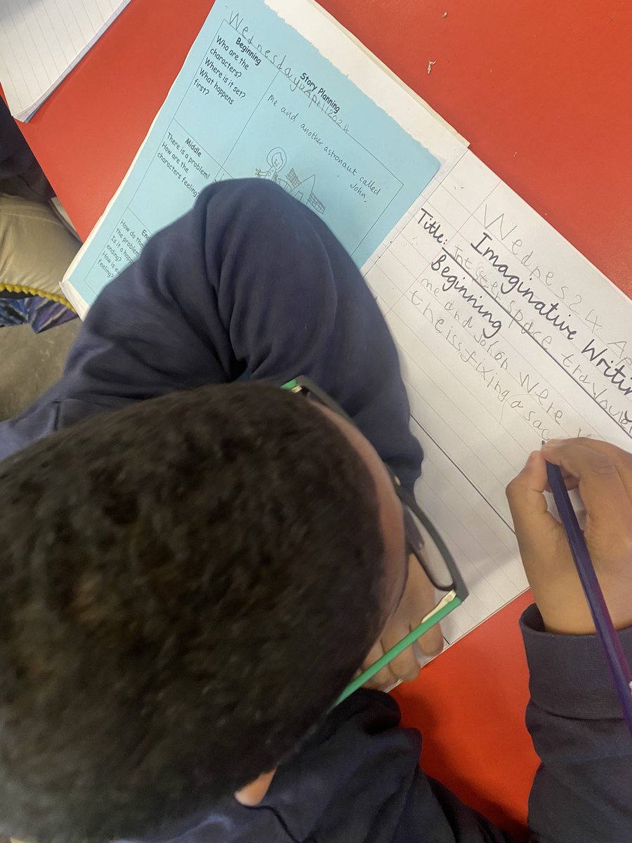 MrsMcLeanIPS's tweet photo. Using our notes from last week to write 3 part imaginative stories today 💭 https://t.co/4bTl6037qL