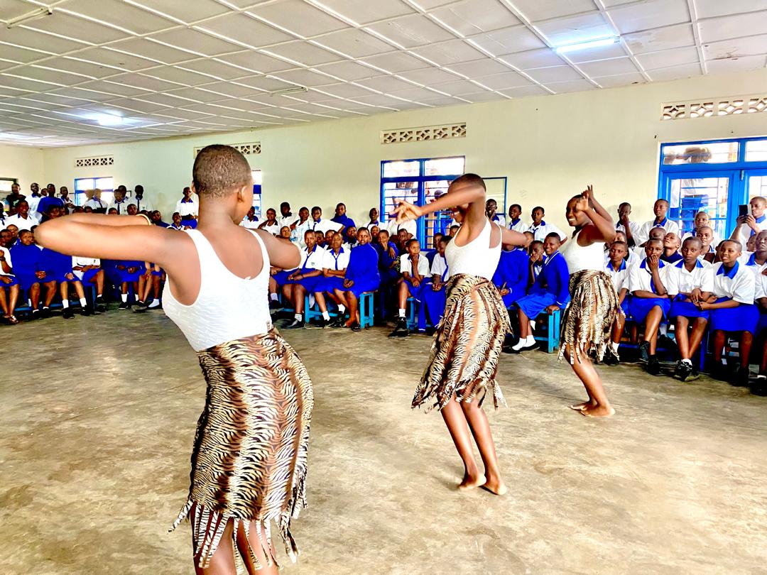 YessGirlsRwanda's tweet photo. ✨Identity starts from knowing well about your culture. The girls are Rwandan and proud🥳 #traditionaldance #hersanctuary #forherworld @guidesrwanda @YessMovement @wagggsworld https://t.co/0g9ywwpzJH