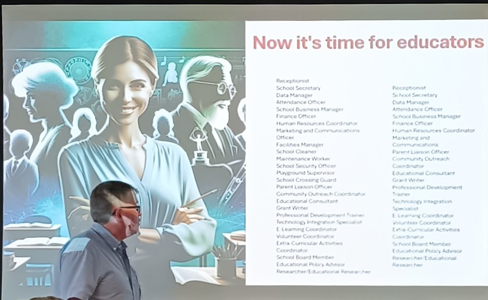 Masonbrook's tweet image. And next up the #AI guru @aiteachingguru presenting on the use of AI in Education @UCCSchoolofEd @oide_Ireland #edfest2024 #transformativetechnology