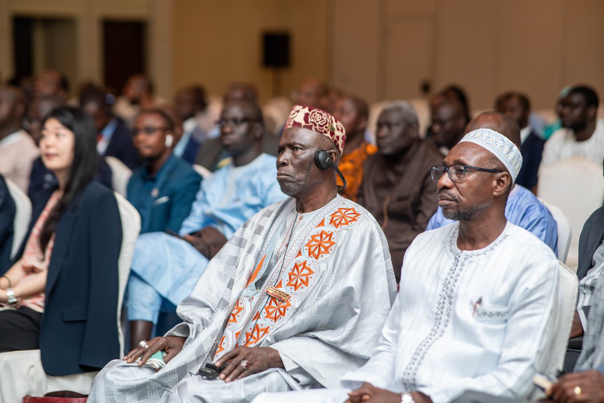 RealSmartAfrica's tweet photo. “There will be no development without sustainability and there will be no sustainability without #digitaltransformation and there will be no #digital transformation without #connectivity, thus this #WARDIP project means a lot to us ,” Hon. Ousman Bah, Minister of @MoCDE_Gambia https://t.co/dMpEKzdpqF