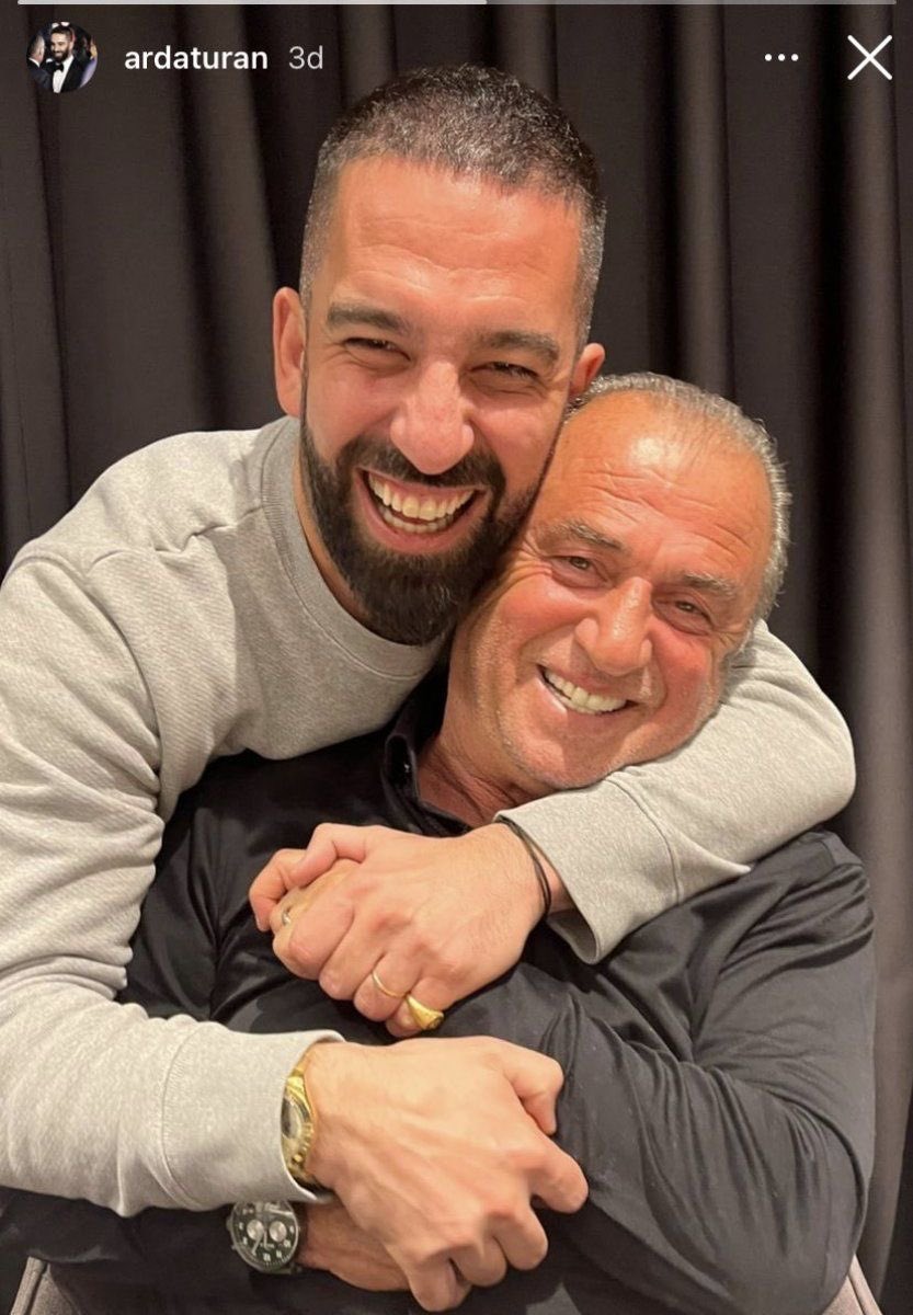 Arda Turan: “Benim öğretmenim her zaman Fatih Terim'dir.” (Trt Spor)