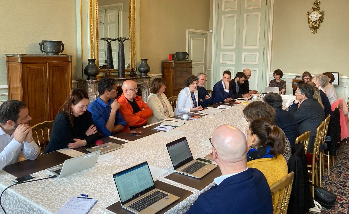 La commission #Culture de @France_urbaine se réunit aujourd’hui à l’invitation de @JeanneBarsegh, afin d’évoquer le dispositif 'Capitale mondiale du livre @UNESCO', la lecture publique, sans oublier le volet #européen.