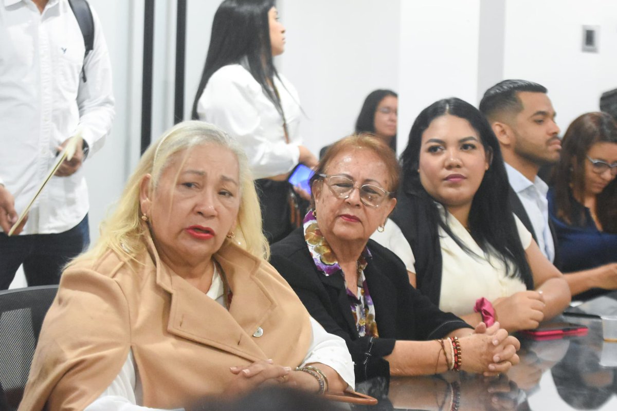 Estamos listos en BOLÍVAR para el Primer Congreso : “La protección integral de niños, niñas y adolescentes' en tiempos de transformación humanista” . Sean bienvenidas y bienvenidos a nuestro estado en nombre del Gobierno del Presidente @NicolasMaduro somos VOLUNTAD Y TRABAJO