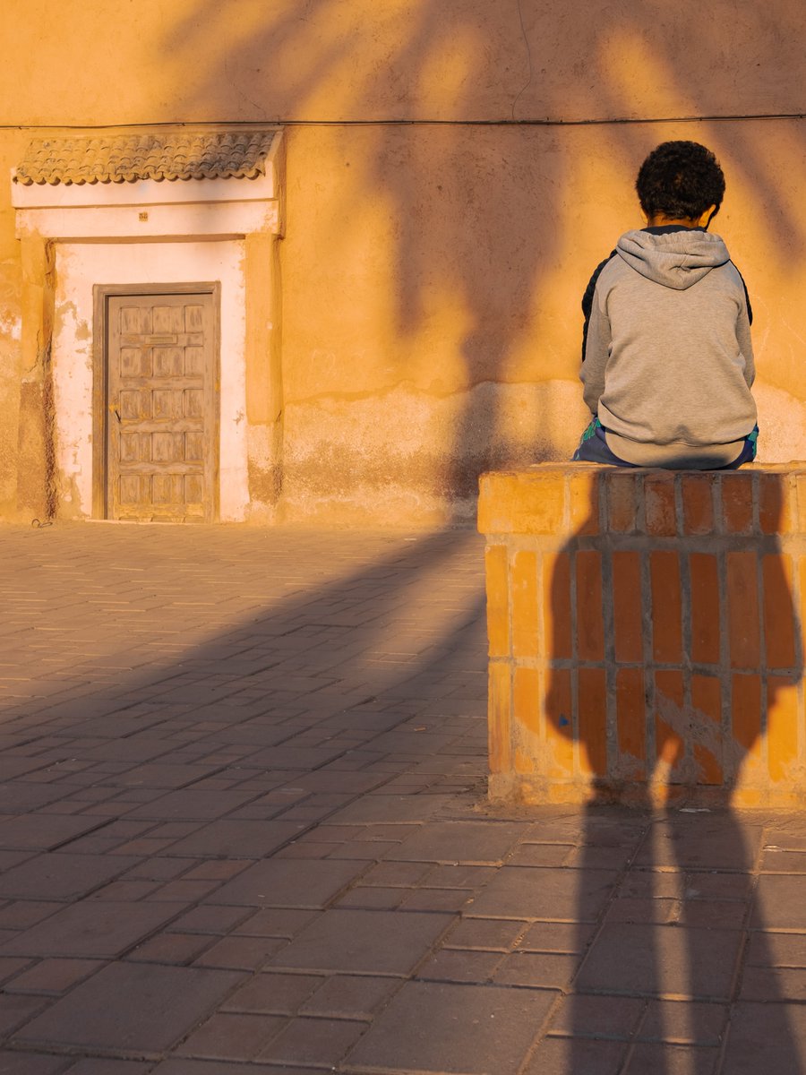 In a continuous journey of playing with light and shadow ☀️