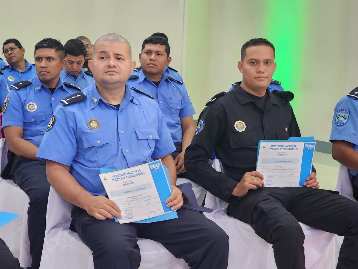 752 oficiales de la Policía Nacional de #Nicaragua se Gradúan en la Primer Edición de Curso Técnico “Angelita Morales Avilés” 2024, dichos Cursos tienen el propósito de fortalecer las habilidades y destrezas de cara a garantizar un mejor servicio a la población.. @vppolicial