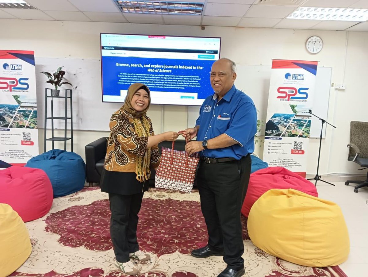 IPTK_UTeM's tweet photo. 24 April 2024 (Rabu) :- Sekitar “Bengkel Penerbitan Jurnal Padanan UTeM dan UPNVY Indonesia” / “UTeM - UPNVY Indonesia Matching Journal Publishing Workshop” bertempat di Bilik Kuliah 5, Sekolah Pengajian Siswazah (SPS), UTeM… https://t.co/eh8dxSWat6