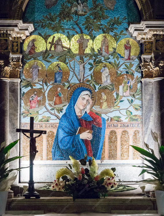 'La Iglesia, siendo a semejanza de la bienaventurada Virgen María, esposa a la vez que inmaculada, nos concibe virgen del Espíritu Santo y virgen nos da a luz, sin sufrir los dolores del parto' -San Beda-