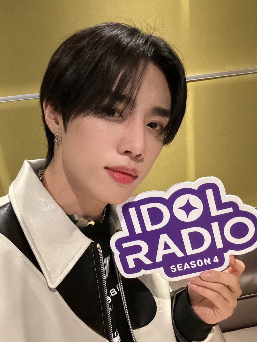 idolradiokorea tweet picture