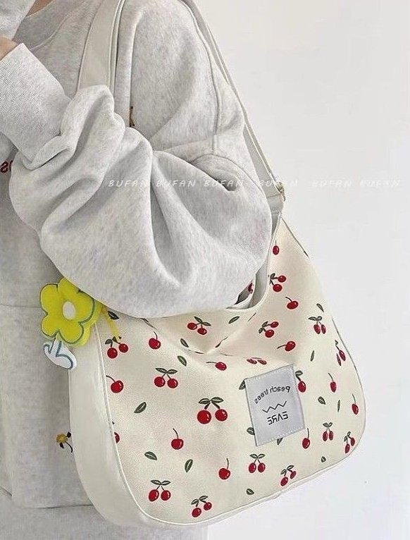 fl0o0wery's tweet photo. cute slingbag

— a thread https://t.co/iCdx6F2nNG