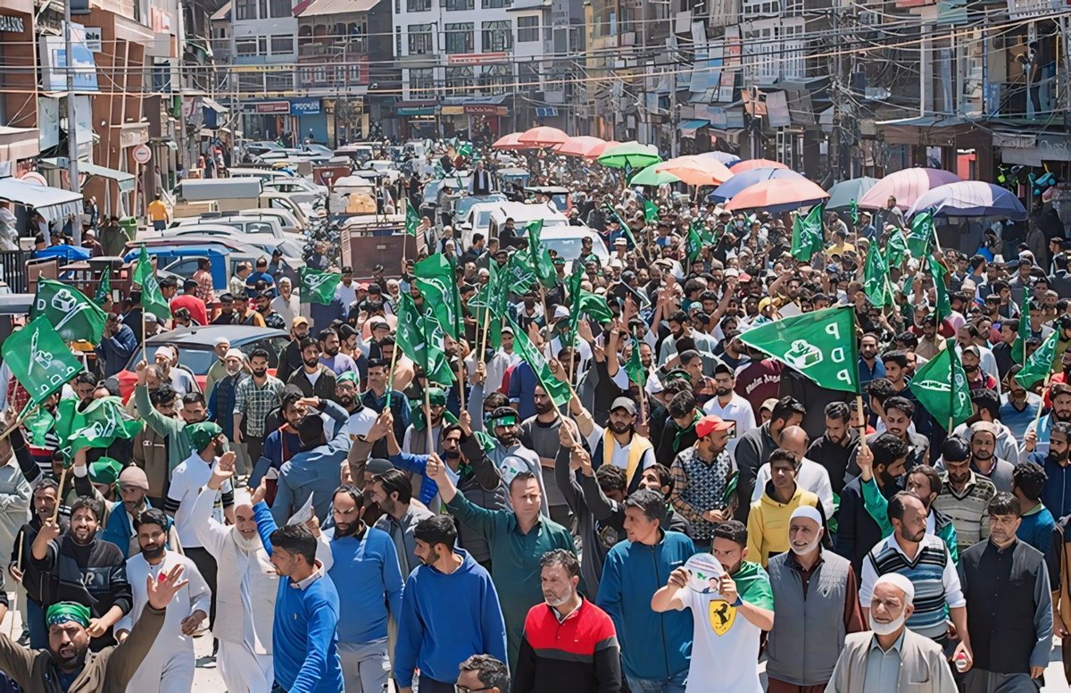 “Lal Chowk adorned in green as PDP workers swarm during Waheed Para's nomination event.'