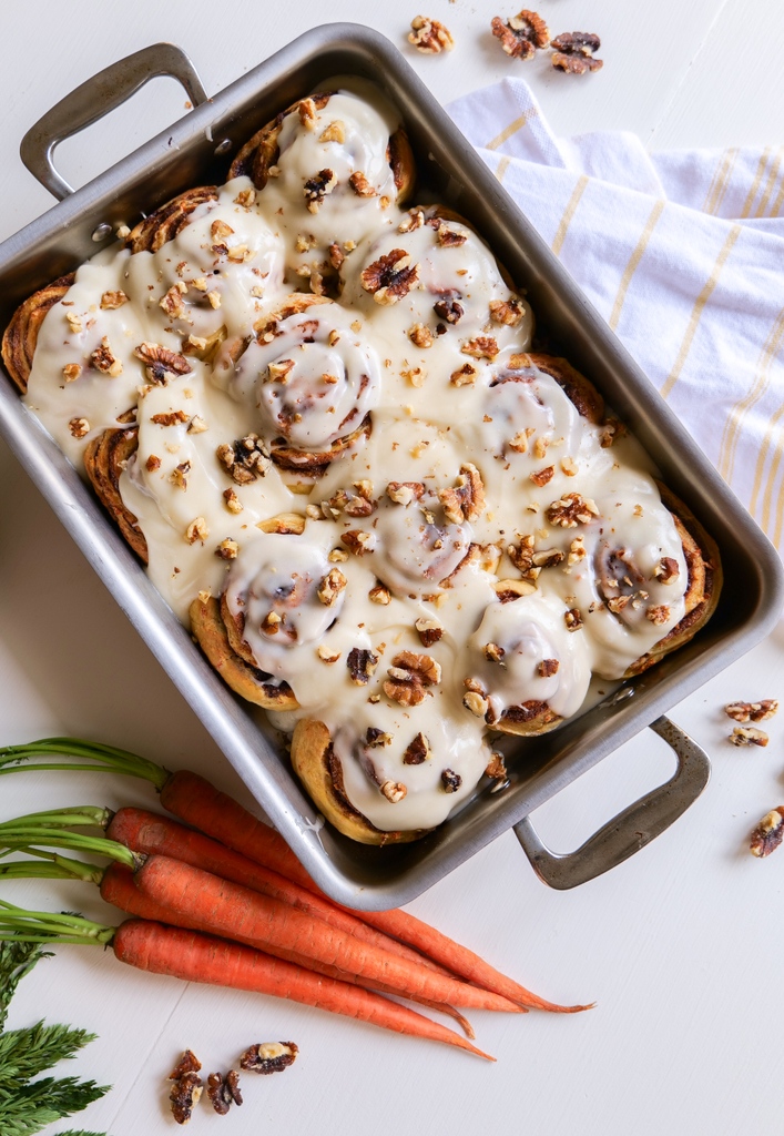 360Cookware's tweet photo. Our 9” X 13” bake &amp; roast pan is perfect for making cinnamon rolls! Now the question is what flavor are we making?

What’s your favorite flavor? Let us know!

#360cookware #stainlesssteelcookware #waterlesscookware #waterlesscooking #cookware #onetimepurchase https://t.co/RyMqlHyFml
