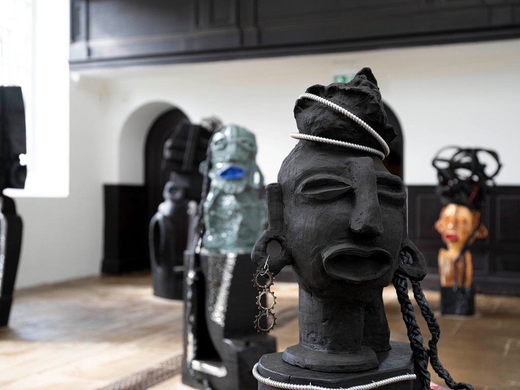 During her 2023 residency at YSP, Leilah Babirye created five ceramic portrait-sculptures from coiled clay, each with its own personality. After glazing, Babirye ‘takes the girls to the salon’, where found objects are added to complete the sculptures. 🔗 bit.ly/BabiryeYSP