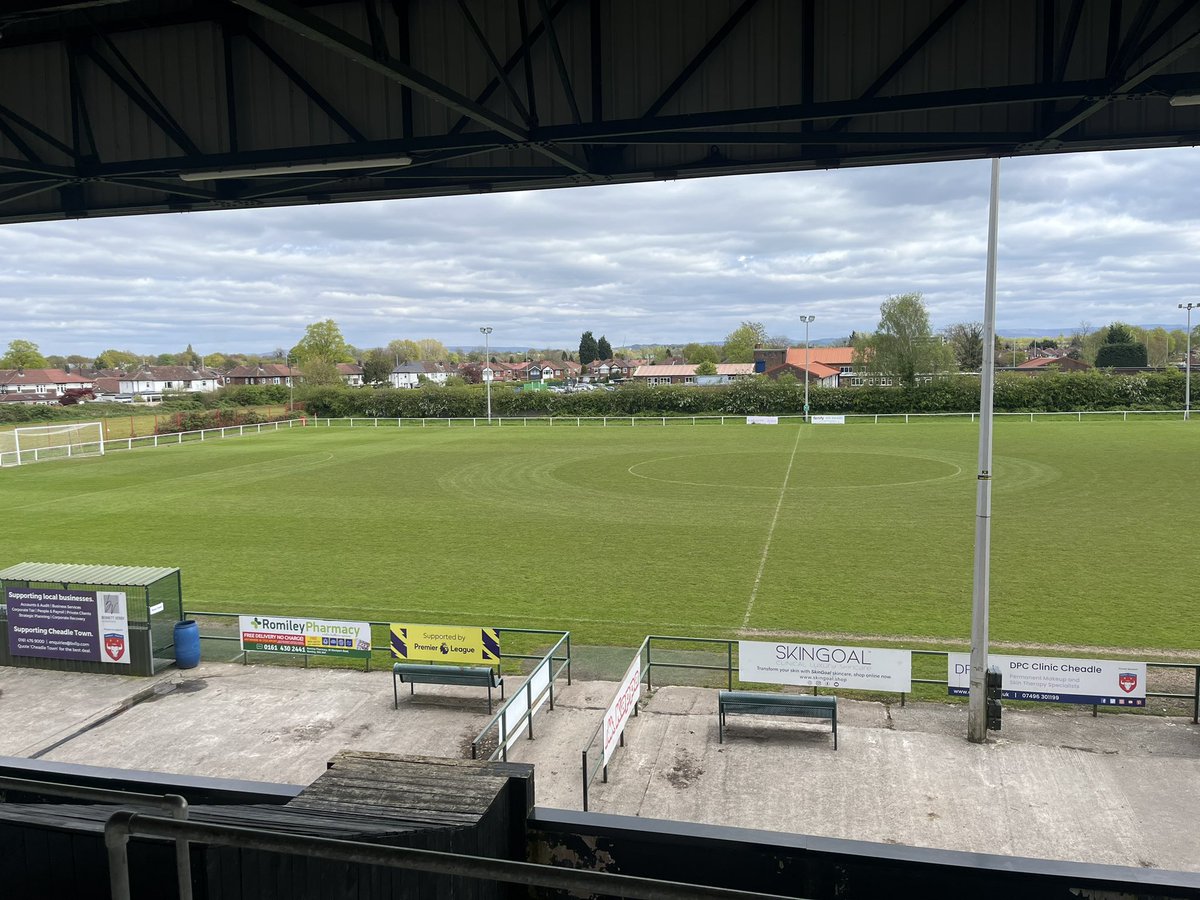 CheadleTownFC's tweet photo. It’s #AcademyShowcaseDay here at Cheadle Town today!

The stage is set here at Park Road Stadium, with our current academy side kicking off the day against @RNEFC_College at 2pm. 

Come and join us for a great day of football ahead!

#WeAreCheadle https://t.co/cMlzyv0qPP