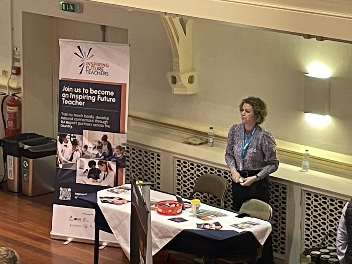 It's busy in Winchester today at the UK Careers event ... spoken to lots of people keen and interested to get into our schools to teach. @IFT_HISPTT @_InspiringFT #initialteachertraining #getintoteaching