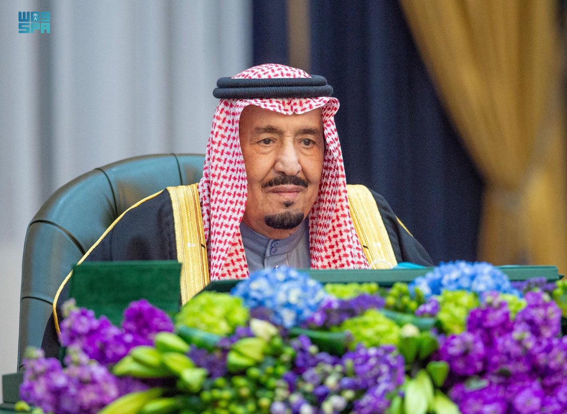 KLD_OT's tweet photo. اطال الله بعمر ملكنا وحفظه 💚🇸🇦 https://t.co/84zoN5tG3R