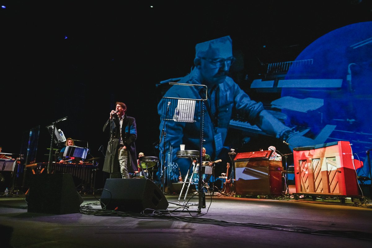 Tonight @RoundhouseLDN – Death Songbook with @BrettAndersonHQ @CharlieHazlewoo @GwennoSaunders & @NadineShah🥀 Set times 21:00 – Death Songbook 20:00 – Faker Villain 19:00 – Doors We can't wait to see you all.