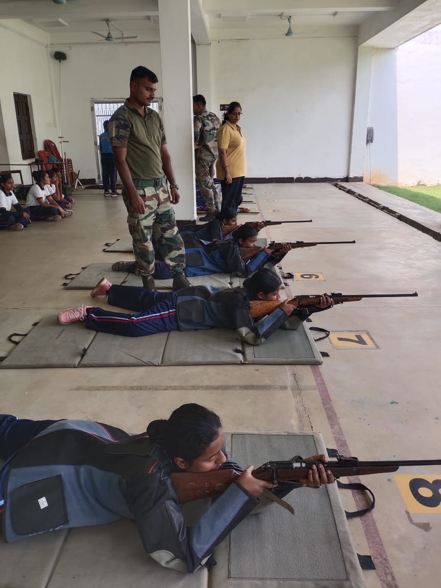 NCC_RDWU's tweet photo. Our cdts practiced firing at Kalinga Stadium under the guidance of training team @1orissagirls
@RDWUniversity
#NCC #TSC #IDSSC #Shooting https://t.co/d7qzLHTRzQ