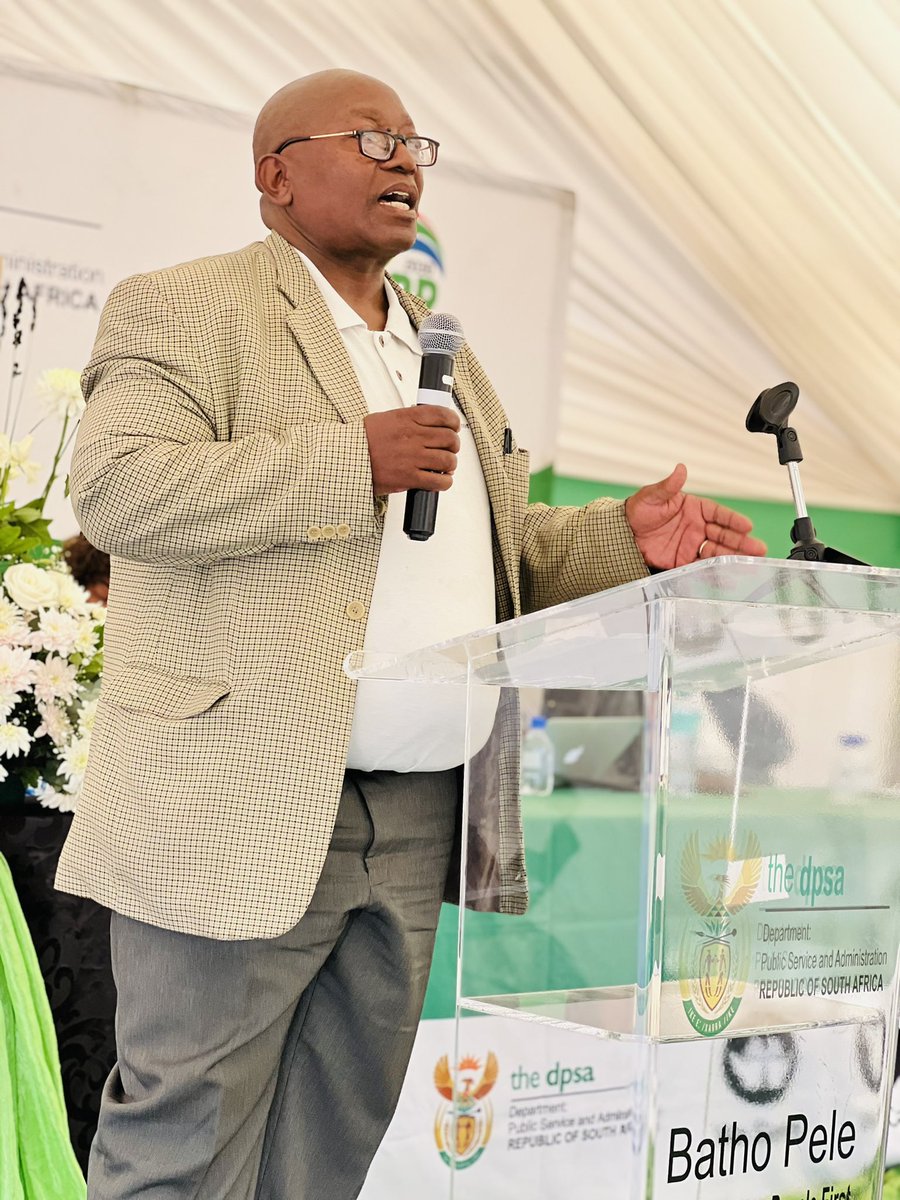 Eunice_Mgcina's tweet photo. Presentations by officials from @OfficialSASSA, @HomeAffairsSA and the @IECSouthAfrica. #dpsa #regionc #ward114 #TogetherWeCan https://t.co/kQMm4SnvS2