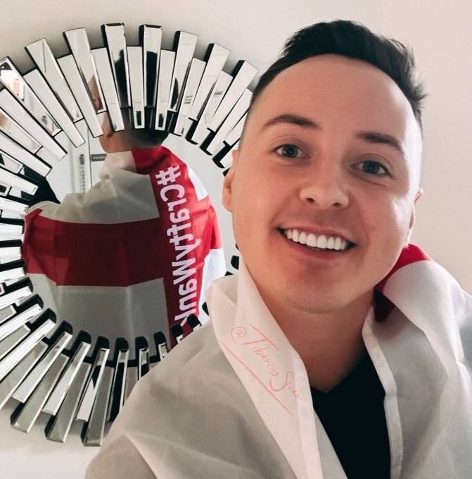 So good old @darrengrimes_ got himself geared up for the Gammon March on St George's Day. Sporting his<a class="tags" target="_blank" title="On Twitter" href="/?out=eyJ0eXAiOiJKV1QiLCJhbGciOiJIUzUxMiJ9.eyJpYXQiOjE3MjQ2MTI1MDIsImlzcyI6InR3cG9ybnN0YXJzLmNvbSIsIm5iZiI6MTcyNDYxMjUwMiwiZXhwIjoxNzU2MTQ4NTAyLCJyZWRpcmVjdF91cmwiOiJodHRwczovL3R3aXR0ZXIuY29tL2RhcnJlbmdyaW1lc18ifQ.v2CmW90qyZ8dpAeolkDU7eUDZDHPZtcGy5VtgW1z9RoYl9pt1wasziO1YBAJDfLLTGoq-9zc0LzLN4Tx4z_CBg">@darrengrimes_</a><a href="/tag/fbf"class="tags"><span>#fbf</span></a><a href="/tag/followbackfriday"class="tags"><span>#followbackfriday</span></a>