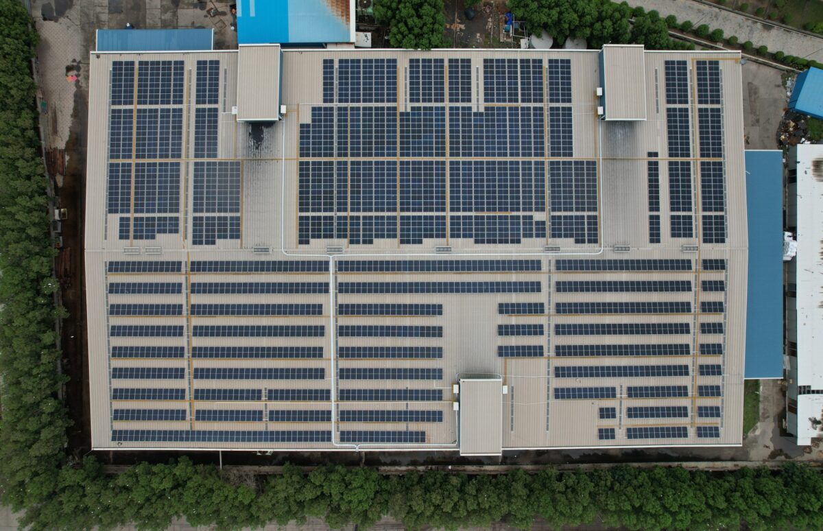pvmagazineindia's tweet image. Grew Energy secures 200 MW in SECI’s 400 MW solar PV module auction: Grew is amongst three MNRE approved manufacturers to win the mandate to manufacture, test, package, forward, supply… dlvr.it/T5xhJp #ModulesUpstreamManufacturing #400MWsolarPVmoduleauction #DCRmodules