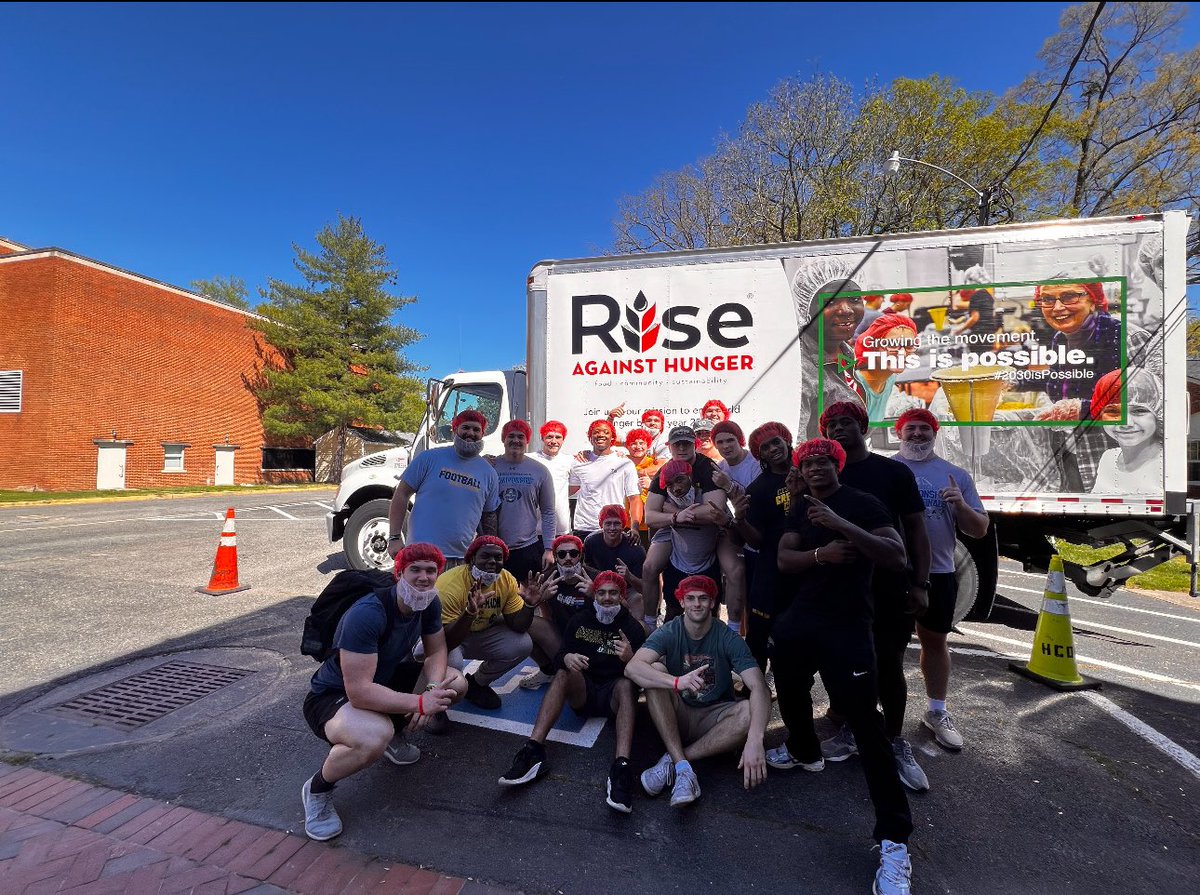 Earlier this month, our guys teamed up with Rise Against Hunger at Duncan Memorial Church in Ashland to help put together meals for those in need. With over 10k meals packed the day was a huge success and a countless number of families were impacted. It’s more than football 🤝
