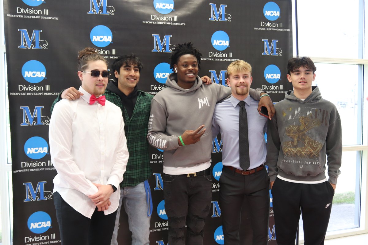 Student-athletes at @marian_wi walked the red carpet and had star-treatment at the annual Sammys Awards event, complete with team photos and interviews. #studentathlete, #collegesports, #Community, #FightBlueFight, #Wisconsin, #teamwork