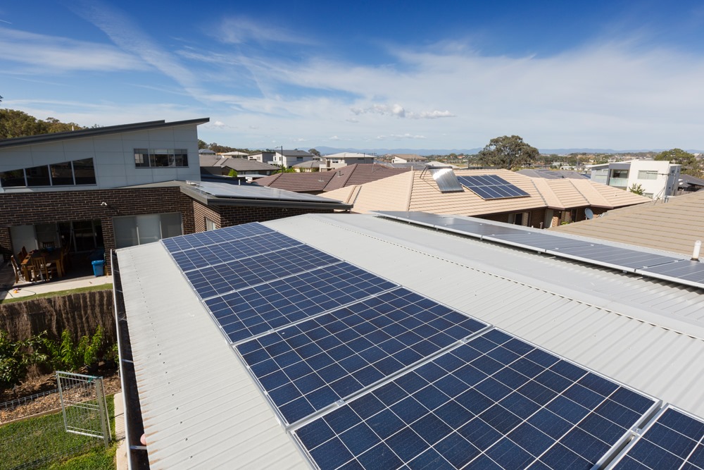 Australia announces community battery rollout: The Australian federal government's initiative to install 400 community batteries across the nation has reached the Australian Capital Territory, with plans for… dlvr.it/T5xhl0 #DistributedStorage #EnergyStorage #Markets