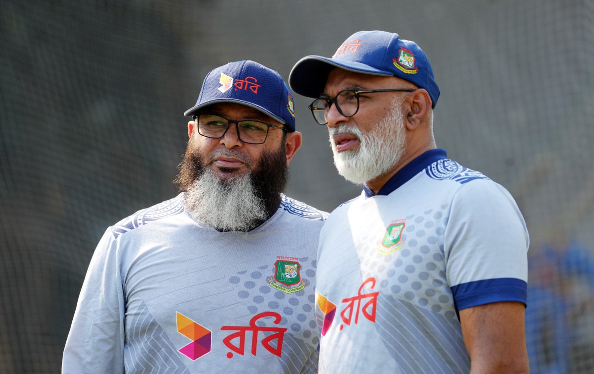 Bangladesh Head Coach Chandika Hathurusinghe and Spin Bowling Coach Mushtaq Ahmed at the Mirpur outdoor nets today.

#BCB #Cricket #Bangladesh #BDCricket #LiveCricket