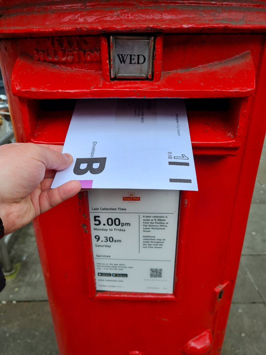 Getting my vote in nice and early for @ClaireWard4EM for East Midlands Mayor and @gary_godden for Nottinghamshire Police and Crime Commissioner Don't forget to get your postal votes in, or vote Labour in person on the 2nd of May 🌹